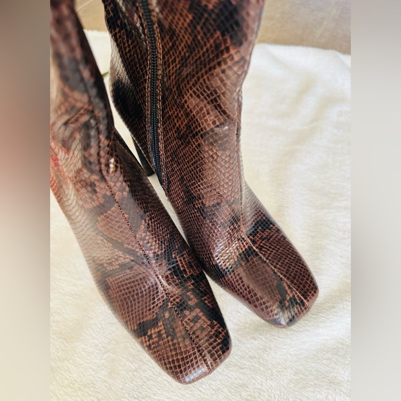 Zara | Gorgeous Leather Animal Print Boots - Picture 13 of 15